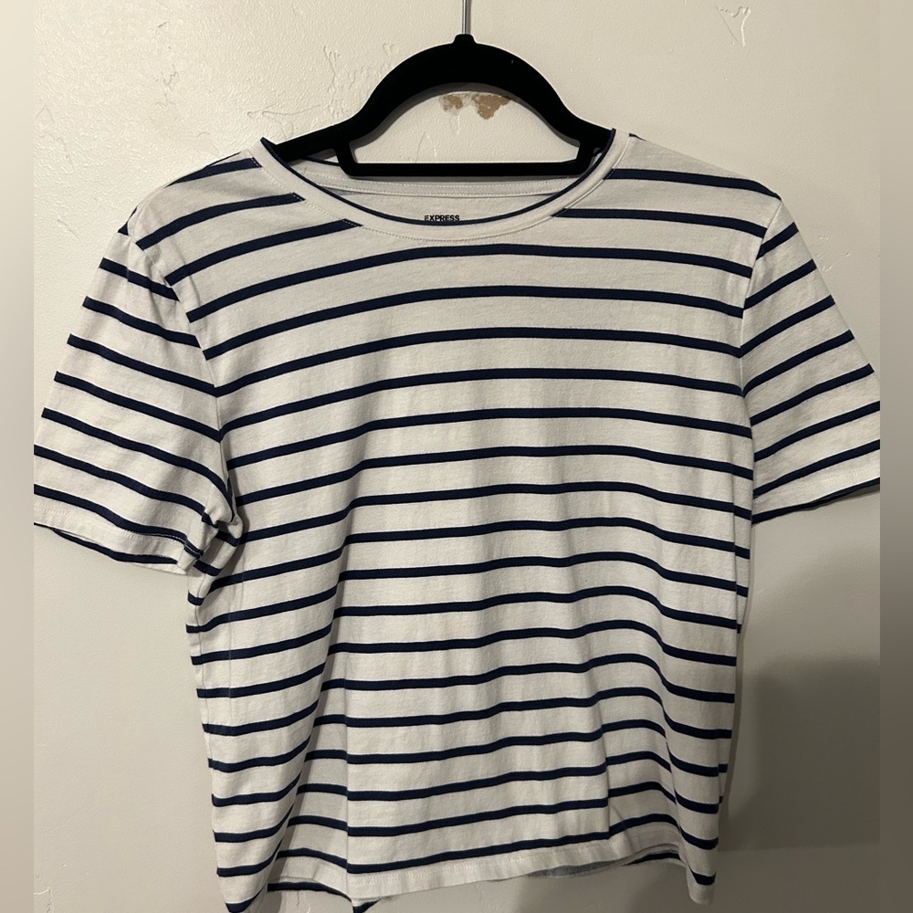 Express T-shirt